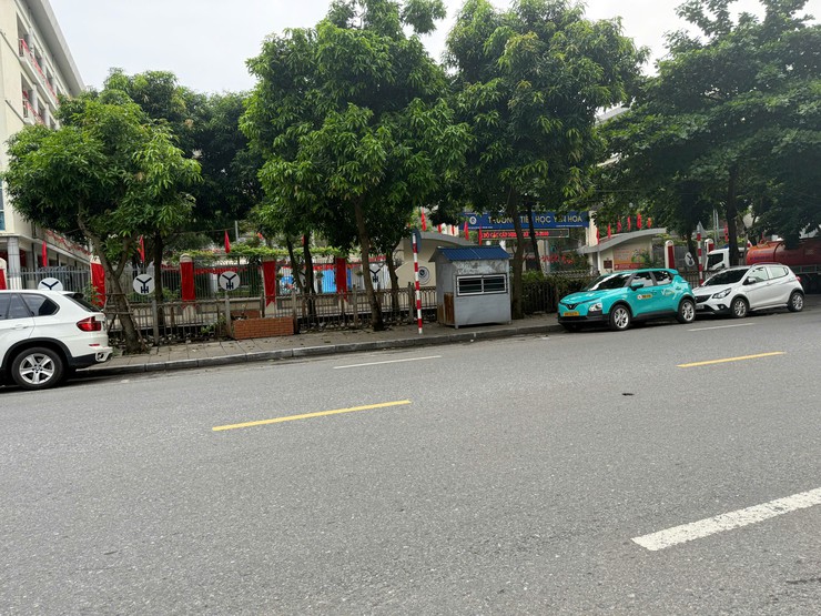 Ngày 28/8 Hà Nội ngày nắng gián đoạn, chiều tối và đêm có khả năng xuất hiện mưa- Ảnh 1.