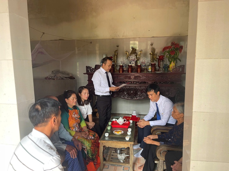Đảng ủy xã Thiên Lộc trang trọng tổ chức Lễ trao tặng Huy hiệu Đảng đợt 02/9/2025- Ảnh 80.