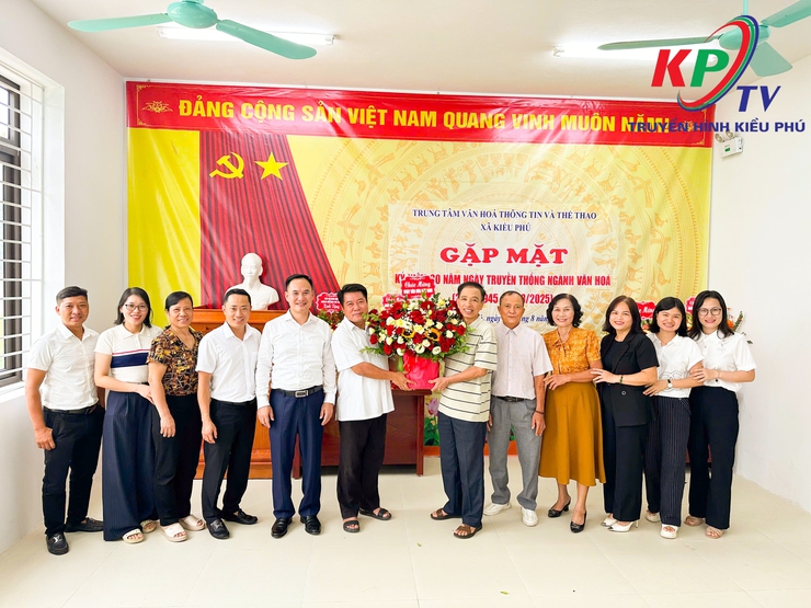 Trung tâm VHTT&TT xã Kiều Phú tổ chức Lễ mít tinh, gặp mặt nhân kỷ niệm 80 năm Ngày truyền thống Ngành Văn hóa (28/8/1945 – 28/8/2025)- Ảnh 5.