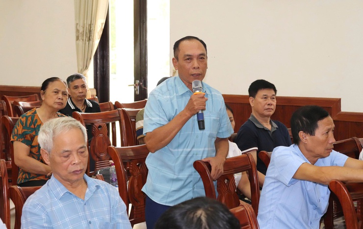 Đảng ủy xã Bát Tràng giao ban đánh giá kết quả thực hiện nhiệm vụ tháng 8 năm 2025, phương hướng, nhiệm vụ trọng tâm tháng 9 năm 2025 với các thôn trên địa bàn xã- Ảnh 3.
