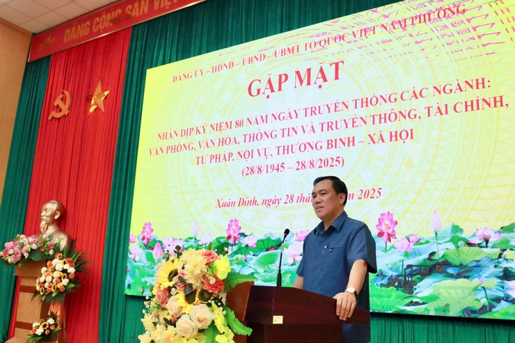 Phường Xuân Đỉnh: Tiếp tục vững bước trên chặng đường mới- Ảnh 2.
