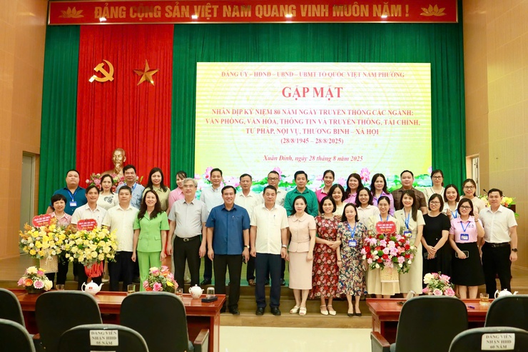 Phường Xuân Đỉnh: Tiếp tục vững bước trên chặng đường mới- Ảnh 3.
