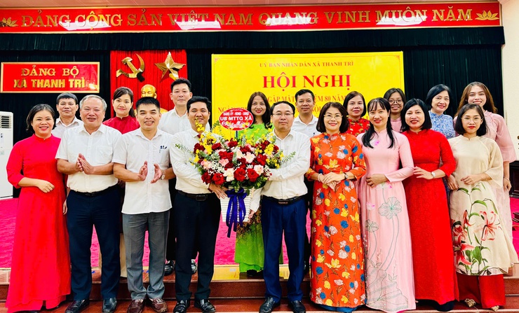 Xã Thanh Trì tri ân và tiếp bước: Gặp mặt kỷ niệm 80 năm các ngành Nội vụ, Tư pháp, Tài chính, Văn hóa - Thể thao và Văn phòng HĐND - UBND  (28/8/1945 - 28/8/2025)- Ảnh 5.