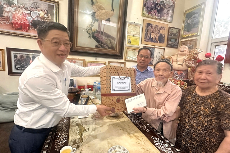 Phường Thanh Xuân tri ân các đối tượng chính sách và người có công với cách mạng - Ảnh 4.