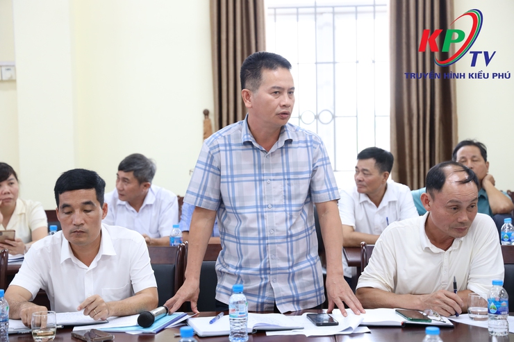 UBND xã Kiều Phú tổ chức hội nghị đánh giá công tác ứng phó phòng chống bão số 5 và triển khai nhiệm vụ trọng tâm trong thời gian tới- Ảnh 3.