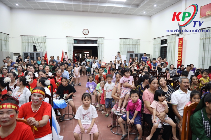 Xã Kiều Phú tổ chức Đêm liên hoan văn nghệ quần chúng chào mừng thành công Đại hội đại biểu Đảng bộ xã lần thứ nhất, nhiệm kỳ 2025 – 2030 và kỷ niệm 80 năm Cách mạng Tháng Tám thành công, Quốc khánh 2/9- Ảnh 3.