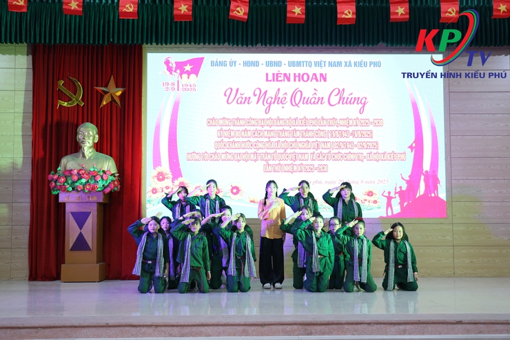 Xã Kiều Phú tổ chức Đêm liên hoan văn nghệ quần chúng chào mừng thành công Đại hội đại biểu Đảng bộ xã lần thứ nhất, nhiệm kỳ 2025 – 2030 và kỷ niệm 80 năm Cách mạng Tháng Tám thành công, Quốc khánh 2/9- Ảnh 15.