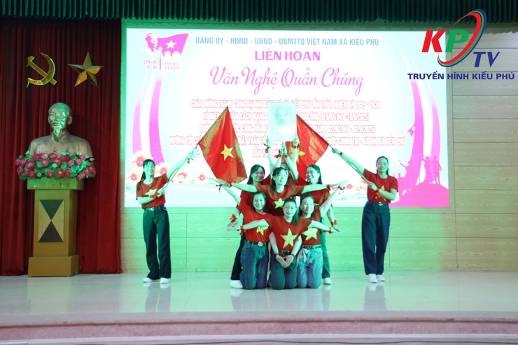 Xã Kiều Phú tổ chức Đêm liên hoan văn nghệ quần chúng chào mừng thành công Đại hội đại biểu Đảng bộ xã lần thứ nhất, nhiệm kỳ 2025 – 2030 và kỷ niệm 80 năm Cách mạng Tháng Tám thành công, Quốc khánh 2/9- Ảnh 11.