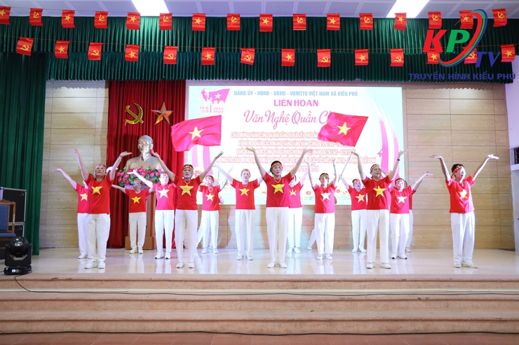 Xã Kiều Phú tổ chức Đêm liên hoan văn nghệ quần chúng chào mừng thành công Đại hội đại biểu Đảng bộ xã lần thứ nhất, nhiệm kỳ 2025 – 2030 và kỷ niệm 80 năm Cách mạng Tháng Tám thành công, Quốc khánh 2/9- Ảnh 8.
