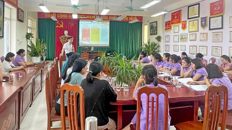Trạm y tế xã  Đoài Phương tập huấn công an toàn thực phẩm và phòng chống tai nạn thương tích trong trường học
	
- Ảnh 1.