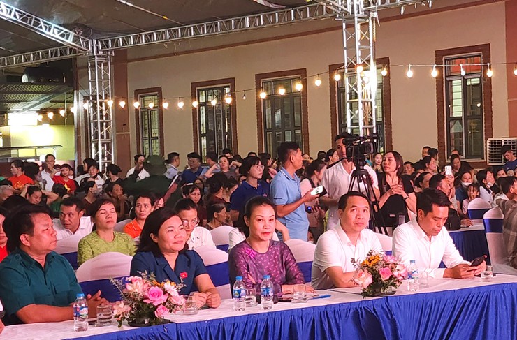 Rực rỡ Chương trình nghệ thuật "Rạng rỡ non sông – vinh quang Nhân dân – tự hào Hà Nội"- Ảnh 2.