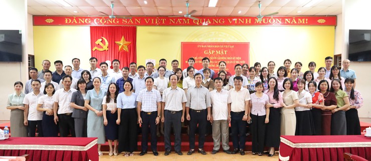 UBND xã Vật Lại gặp mặt cán bộ, công chức, viên chức, người lao động nhân kỷ niệm 80 năm ngày truyền thống các cơ quan quản lý nhà nước (28/8/1945 - 28/8/2025)- Ảnh 8.