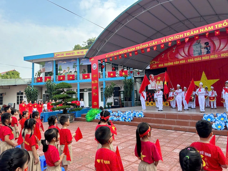 Trường Tiểu học Thị trấn Quốc Oai A tưng bừng kỷ niệm 80 năm cách mạng tháng tám và quốc khánh 2/9: “Hãy yêu nước theo cách của bạn”- Ảnh 4.