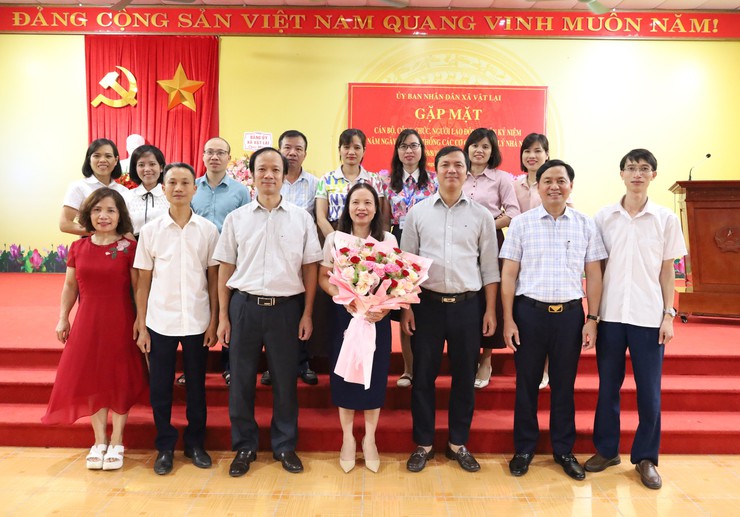 UBND xã Vật Lại gặp mặt cán bộ, công chức, viên chức, người lao động nhân kỷ niệm 80 năm ngày truyền thống các cơ quan quản lý nhà nước (28/8/1945 - 28/8/2025)- Ảnh 7.
