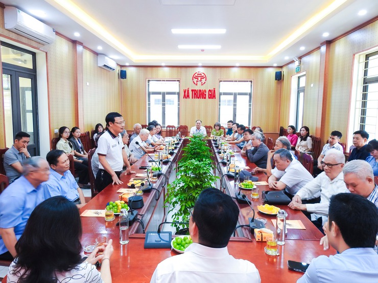 ĐẢNG ỦY XÃ TRUNG GIÃ TỔ CHỨC GẶP MẶT CÁN BỘ CHỦ CHỐT HUYỆN SÓC SƠN (CŨ) CÁC THỜI KỲ- Ảnh 6.