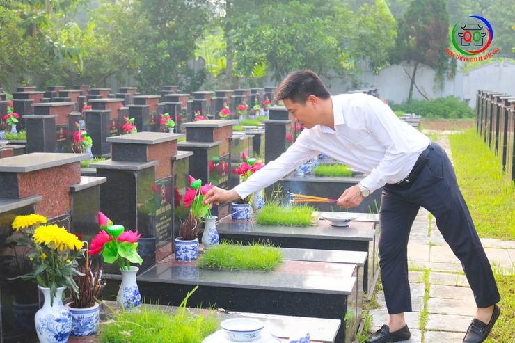 Các đồng chí lãnh đạo xã viếng nghĩa trang liệt sĩ nhân dịp kỷ niệm 80 năm ngày Quốc khánh 2/9- Ảnh 8.