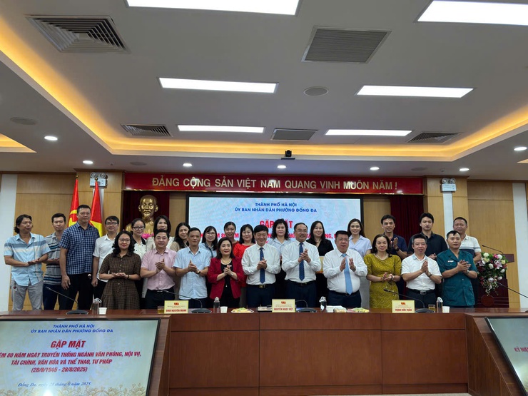 Phường Đống Đa tổ chức gặp mặt kỷ niệm 80 năm Ngày truyền thống của các ngành- Ảnh 3.