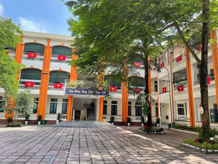 Sơn Tây rực rỡ cờ hoa chào mừng Quốc khánh- Ảnh 5.