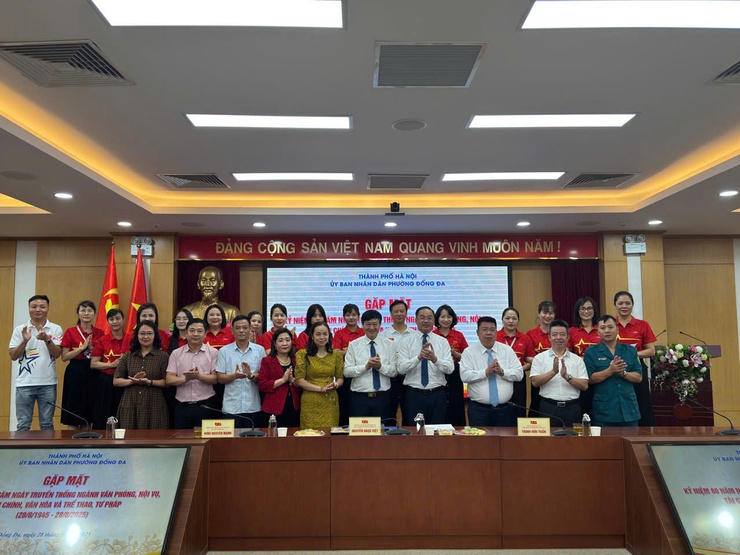 Phường Đống Đa tổ chức gặp mặt kỷ niệm 80 năm Ngày truyền thống của các ngành- Ảnh 4.