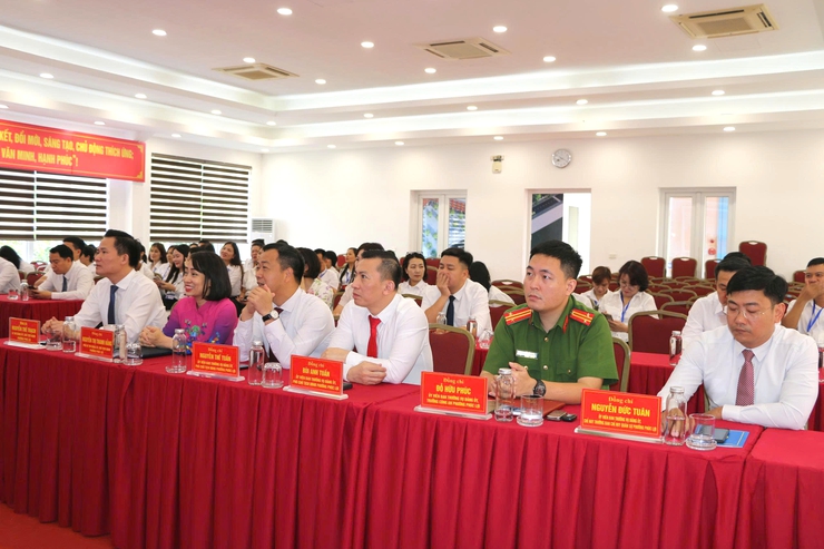 Quyết tâm xây dựng phường Phúc Lợi phát triển, gần dân, sát dân, phục vụ Nhân dân- Ảnh 1.