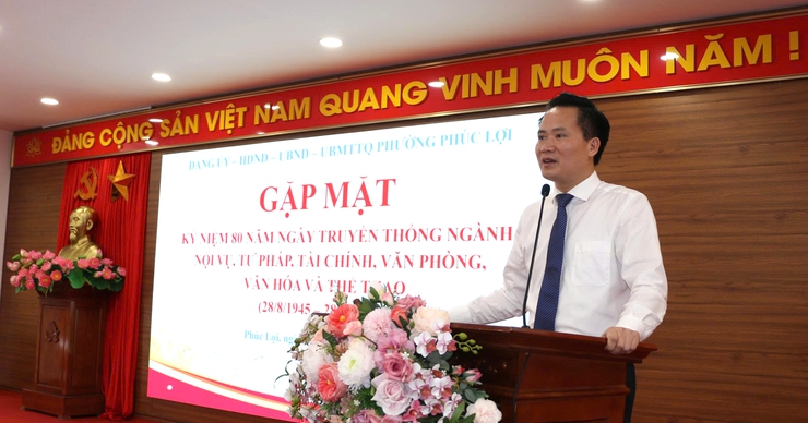 Quyết tâm xây dựng phường Phúc Lợi phát triển, gần dân, sát dân, phục vụ Nhân dân- Ảnh 2.