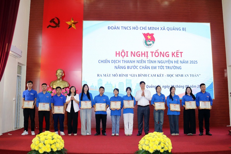 Hội nghị tổng kết chiến dịch thanh niên tình nguyện hè – Nâng bước chân em đến trường” năm 2025- Ảnh 7.