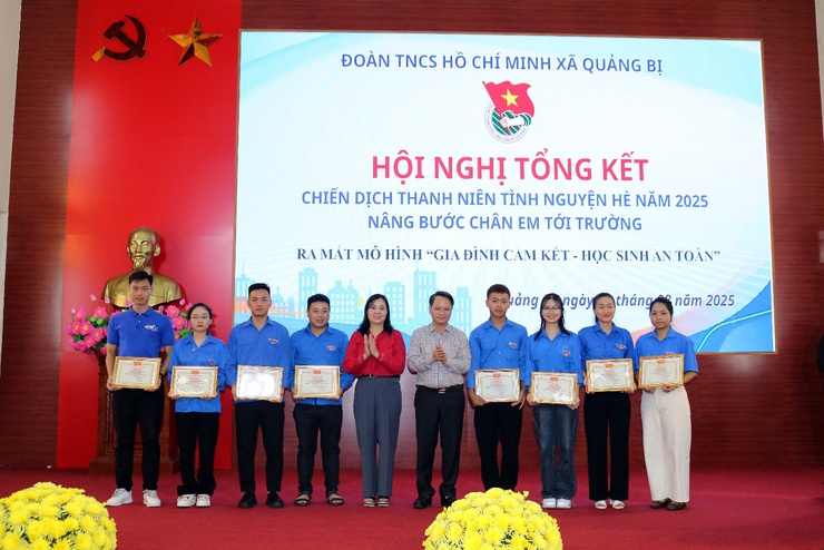 Hội nghị tổng kết chiến dịch thanh niên tình nguyện hè – Nâng bước chân em đến trường” năm 2025- Ảnh 8.