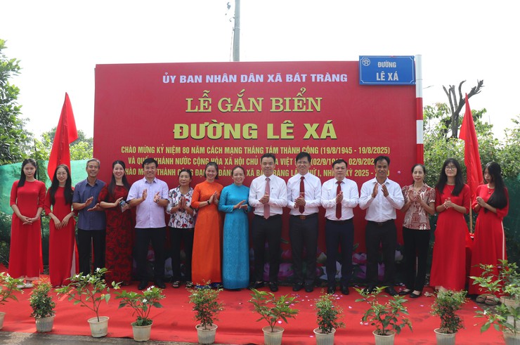 Xã Bát Tràng có thêm 3 tuyến đường mang tên Chử Đồng Tử, Lê Xá, Ngọc Động- Ảnh 2.
