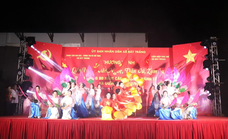 Sôi động Liên hoan văn nghệ, dân vũ, zumba chào mừng kỷ niệm 80 năm cách mạng tháng Tám và Quốc khánh Nước cộng hoà XHCN Việt Nam 2/9- Ảnh 5.