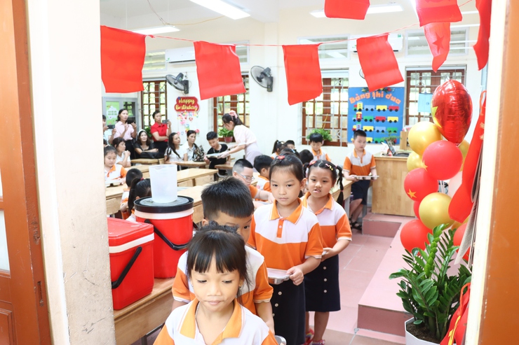 Hội nghị hướng dẫn công tác ATTP và tổ chức bữa ăn bán trú tại các trường trên địa bàn xã Phú Xuyên năm học 2025 - 2026- Ảnh 3.