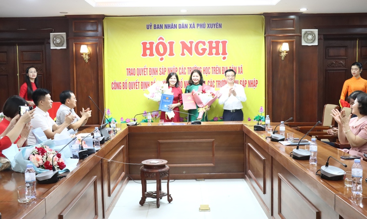 Hội nghị công bố và trao quyết định sáp nhập các nhà trường và bổ nhiệm lãnh đạo quản lý- Ảnh 7.