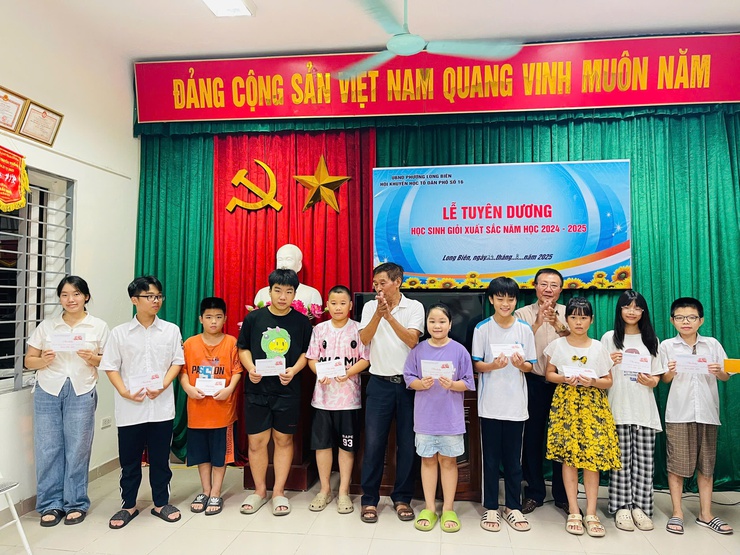 Các tổ dân phố thuộc phường Long Biên tổng kết công tác khuyến học- Ảnh 5.