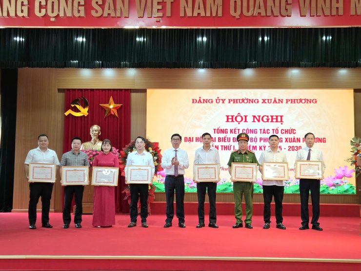 Đảng uỷ phường Xuân Phương tổ chức Hội nghị tổng kết công tác tổ chức Đại hội đại biểu Đảng bộ phường Xuân phương lần thứ I, nhiệm kỳ 2025 - 2030- Ảnh 6.