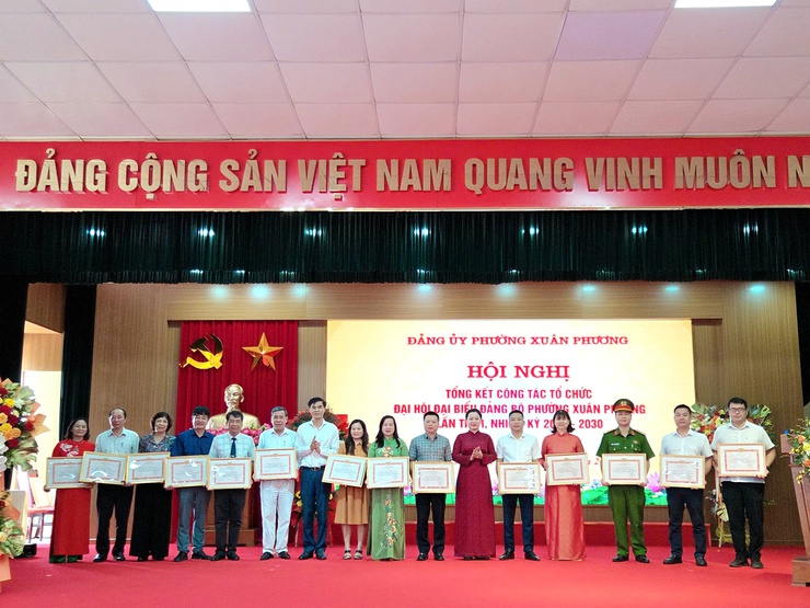 Đảng uỷ phường Xuân Phương tổ chức Hội nghị tổng kết công tác tổ chức Đại hội đại biểu Đảng bộ phường Xuân phương lần thứ I, nhiệm kỳ 2025 - 2030- Ảnh 7.