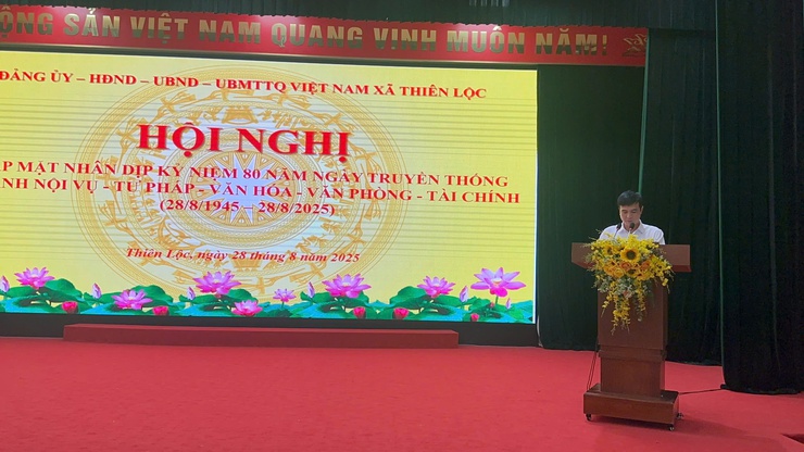 Hội nghị gặp mặt nhân dịp kỷ niệm 80 năm ngày truyền thống ngành Nội vụ - Tư pháp – Văn hóa – Văn phòng – Tài chính (28/8/1945 – 28/8/2025)- Ảnh 11.