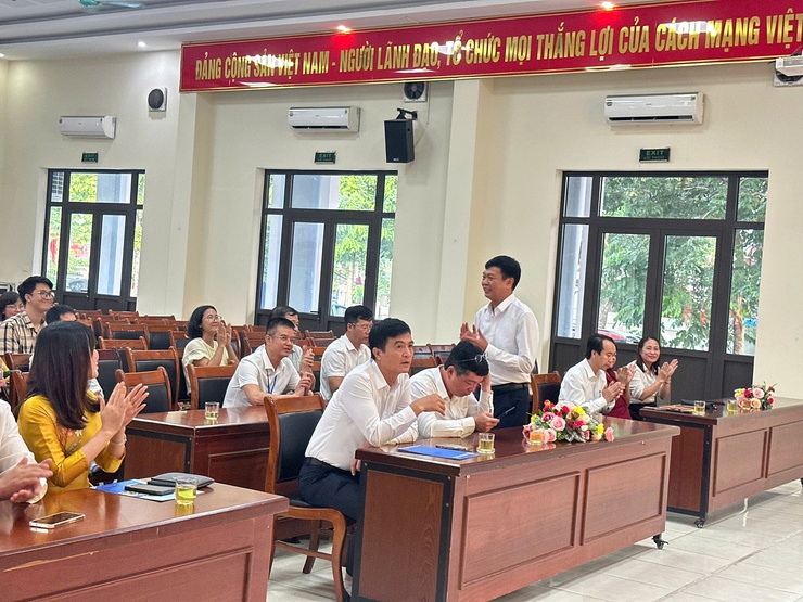 Hội nghị gặp mặt nhân dịp kỷ niệm 80 năm ngày truyền thống ngành Nội vụ - Tư pháp – Văn hóa – Văn phòng – Tài chính (28/8/1945 – 28/8/2025)- Ảnh 2.