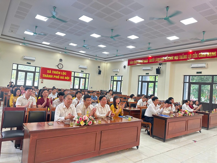 Hội nghị gặp mặt nhân dịp kỷ niệm 80 năm ngày truyền thống ngành Nội vụ - Tư pháp – Văn hóa – Văn phòng – Tài chính (28/8/1945 – 28/8/2025)- Ảnh 4.
