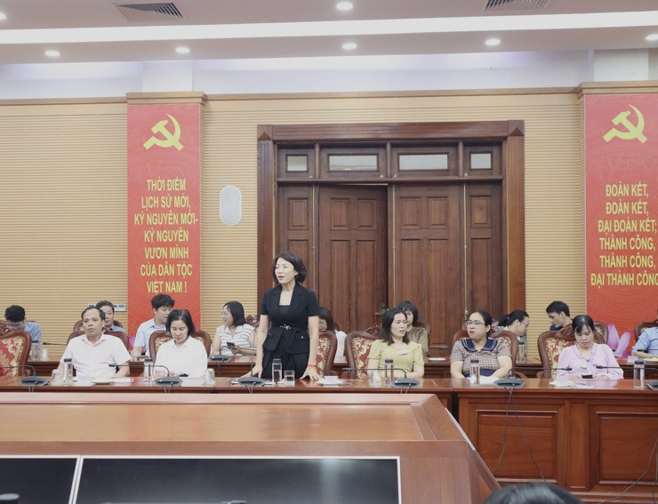 Hội nghị gặp mặt kỷ niệm 80 năm Ngày truyền thống ngành Nội vụ - Tư pháp - Văn hóa - Văn phòng - Tài chính- Ảnh 5.