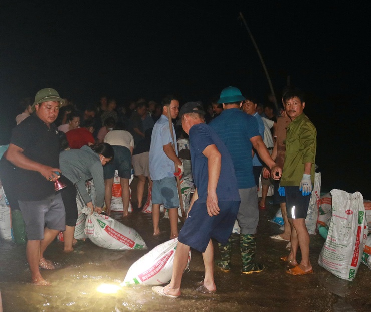 Xã Xuân Mai: Chủ động ứng phó hoàn lưu bão số 5, đảm bảo an toàn hệ thống đê điều- Ảnh 3.