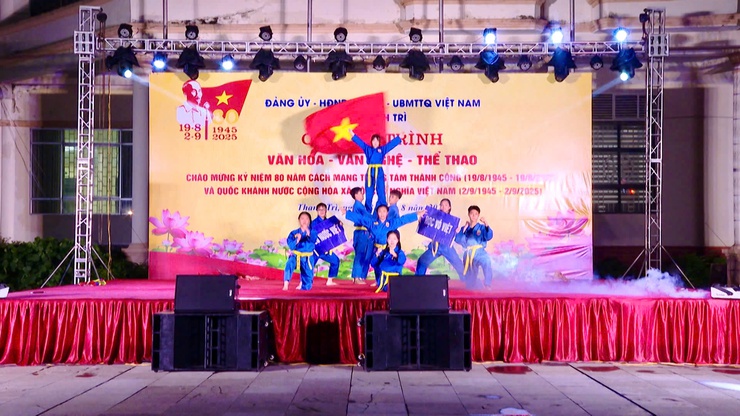 Hòa nhịp cùng đất nước: Chương trình văn hóa -  văn nghệ - thể thao đặc sắc tại xã Thanh Trì - Ảnh 8.