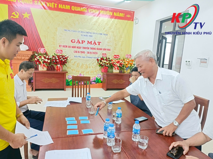 Trung tâm VHTT&TT xã Kiều Phú làm việc với các đoàn tham gia Giải Bóng chuyền hơi, thống nhất Điều lệ giải- Ảnh 2.