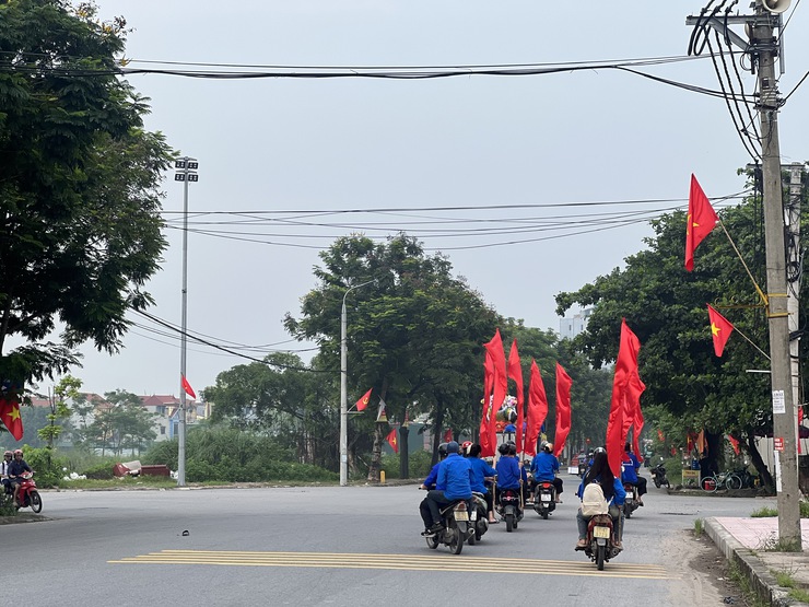 Phòng Văn Hóa - Xã Hội Xã Ngọc Hồi tổ chức tuyên truyền kỷ niệm 80 năm Cách mạng Tháng Tám và Quốc khánh 2-9- Ảnh 4.