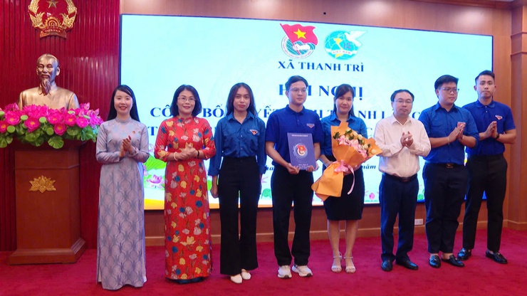 HỘI NGHỊ CÔNG BỐ CÁC QUYẾT ĐỊNH THÀNH LẬP CHI ĐOÀN, CHI HỘI PHỤ NỮ VÀ HỘI ĐỒNG ĐỘI XÃ THANH TRÌ- Ảnh 10.