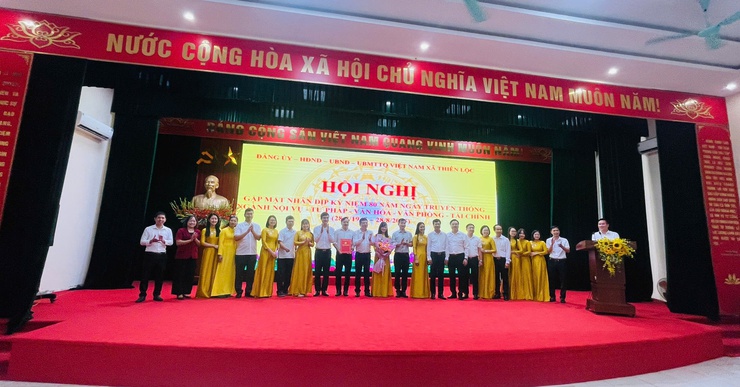 Hội nghị gặp mặt nhân dịp kỷ niệm 80 năm ngày truyền thống ngành Nội vụ - Tư pháp – Văn hóa – Văn phòng – Tài chính (28/8/1945 – 28/8/2025)- Ảnh 10.