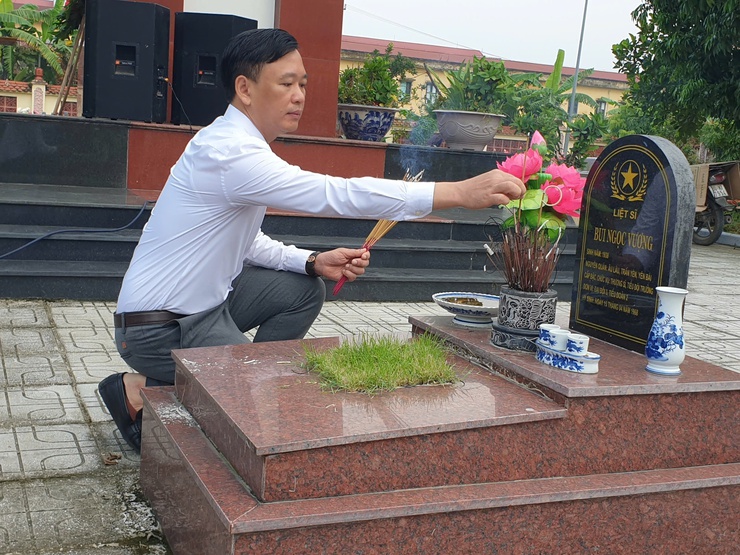 PHƯỜNG PHÚ LƯƠNG VIẾNG NGHĨA TRANG LIỆT SỸ NHÂN KỶ NIỆM 80 NĂM CÁCH MẠNG THÁNG TÁM VÀ QUỐC KHÁNH 2/9- Ảnh 3.