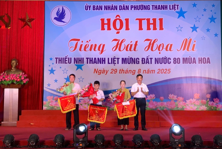 Phường Thanh Liệt: Hội thi “Tiếng hát Họa mi” với chủ đề Thiếu nhi Thanh Liệt mừng đất nước 80 mùa hoa- Ảnh 9.