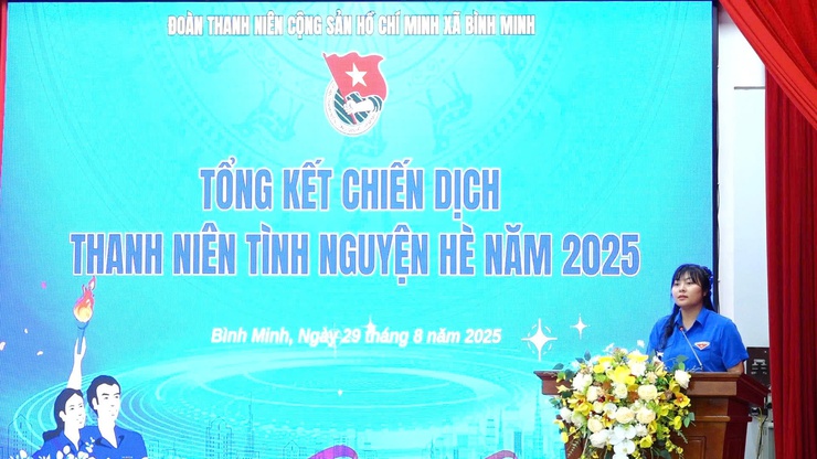 Đoàn TNCS Hồ Chí Minh xã Bình Minh tổ chức hội nghị tổng kết Chiến dịch Thanh niên tình nguyện hè 2025, Liên hoan tuyên truyền ca khúc măng non và trao giải cuộc thi vẽ tranh “Em yêu Hà Nội – Rạng rỡ Bình Minh”- Ảnh 13.