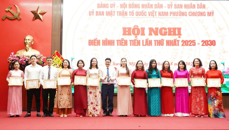 Phường Chương Mỹ tổng kết phong trào thi đua, khen thưởng giai đoạn 2020 – 2025, triển khai nhiệm vụ giai đoạn 2025 – 2030- Ảnh 6.