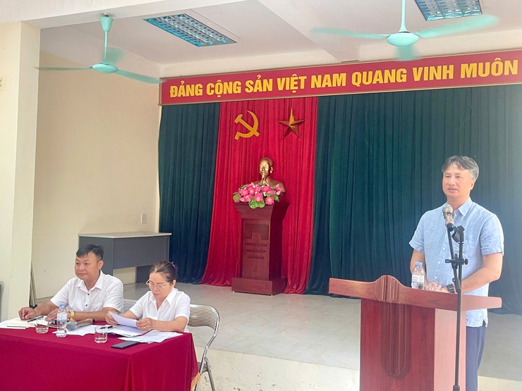 Đồng chí Bí thư Đảng ủy xã Vĩnh Thanh đã tham dự buổi sinh hoạt định kỳ cùng Chi bộ thôn Đông.- Ảnh 9.