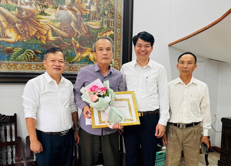 55 ĐẢNG VIÊN ĐẢNG BỘ XÃ NỘI BÀI ĐƯỢC TRAO TẶNG, TRUY TẶNG HUY HIỆU ĐẢNG ĐỢT 2/9- Ảnh 11.